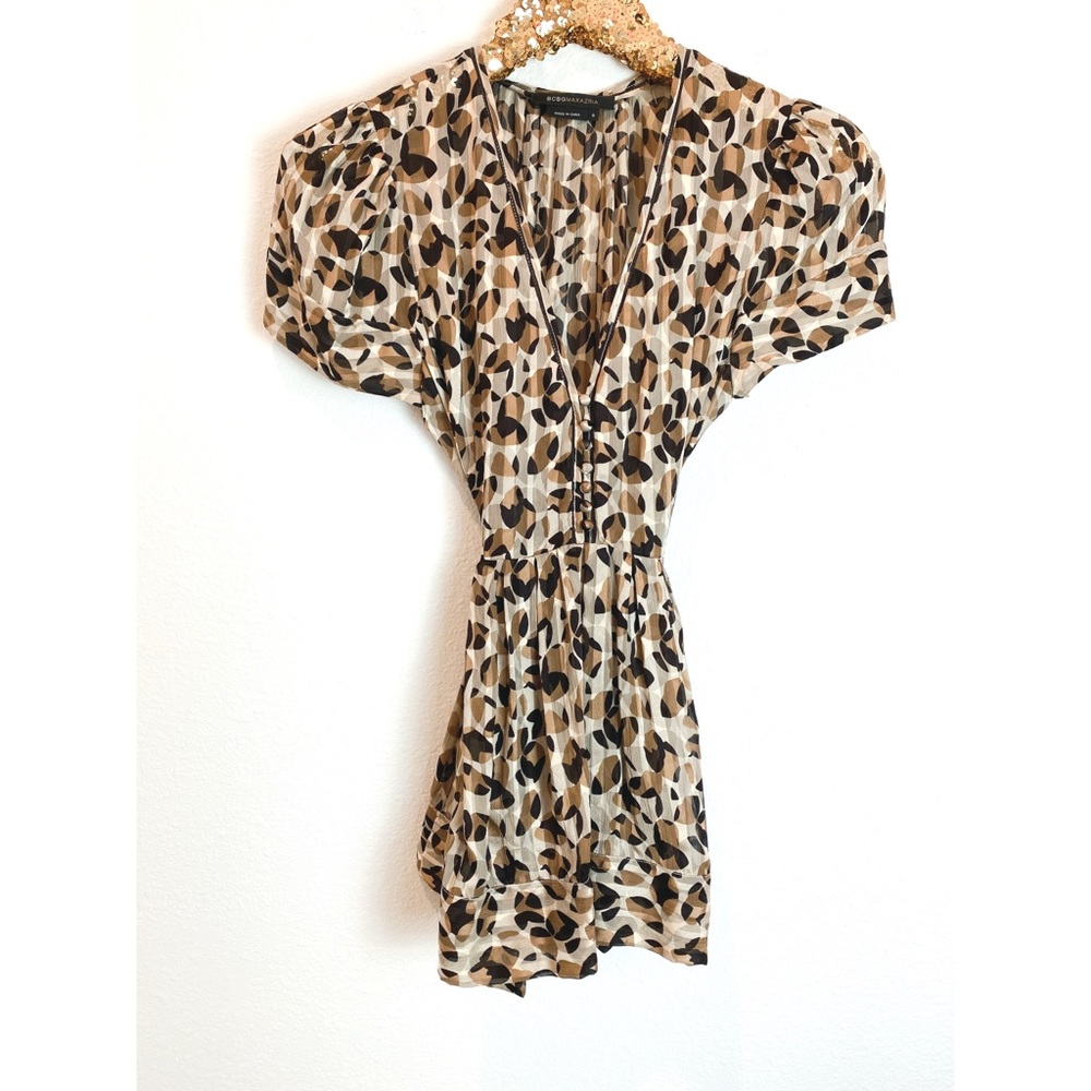 BCBG MAXAZRIA 100% Silk Leopard Print Blouse Top Small